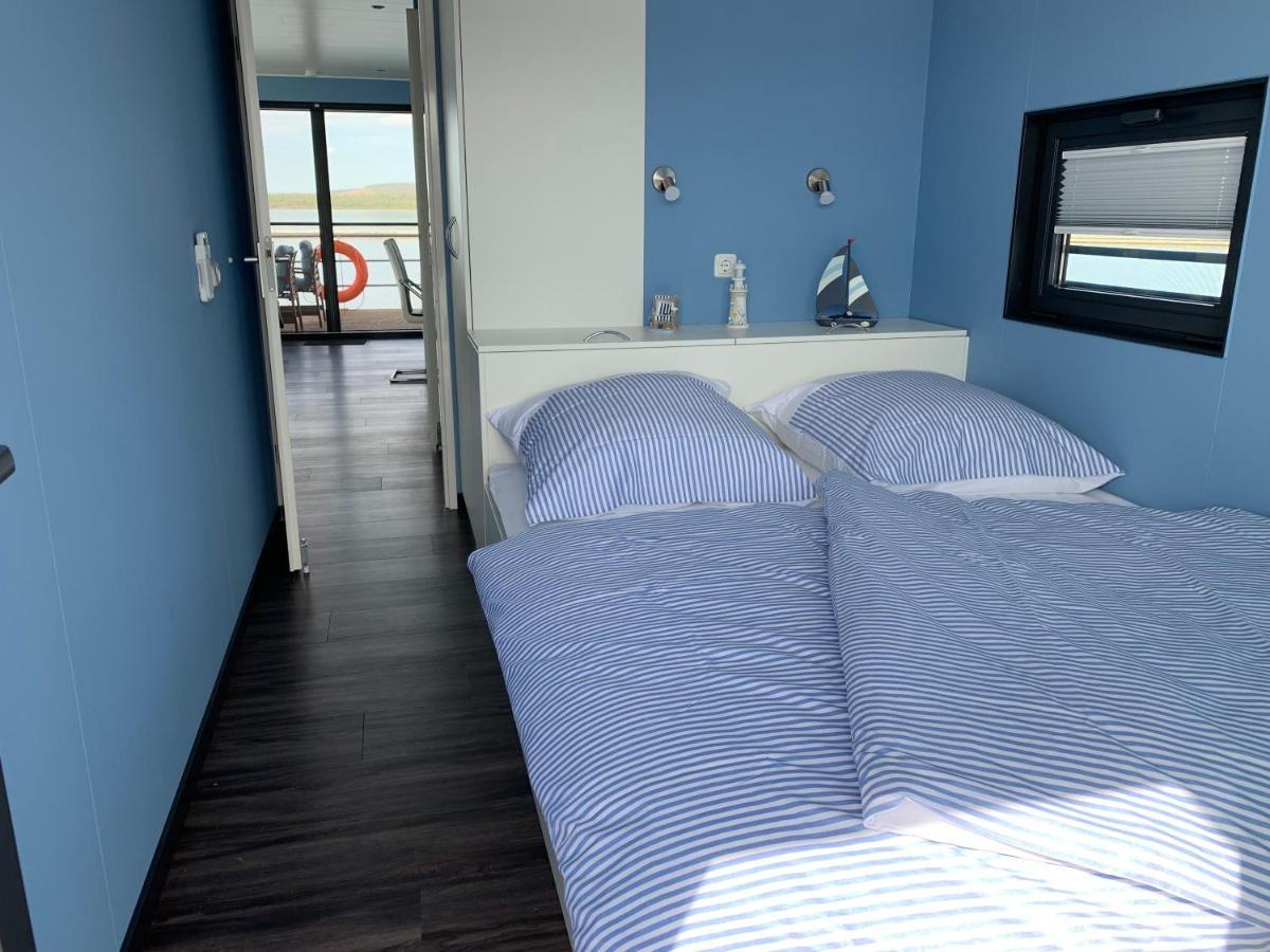 Hausboote Marina Braunsbedra Villa ภายนอก รูปภาพ